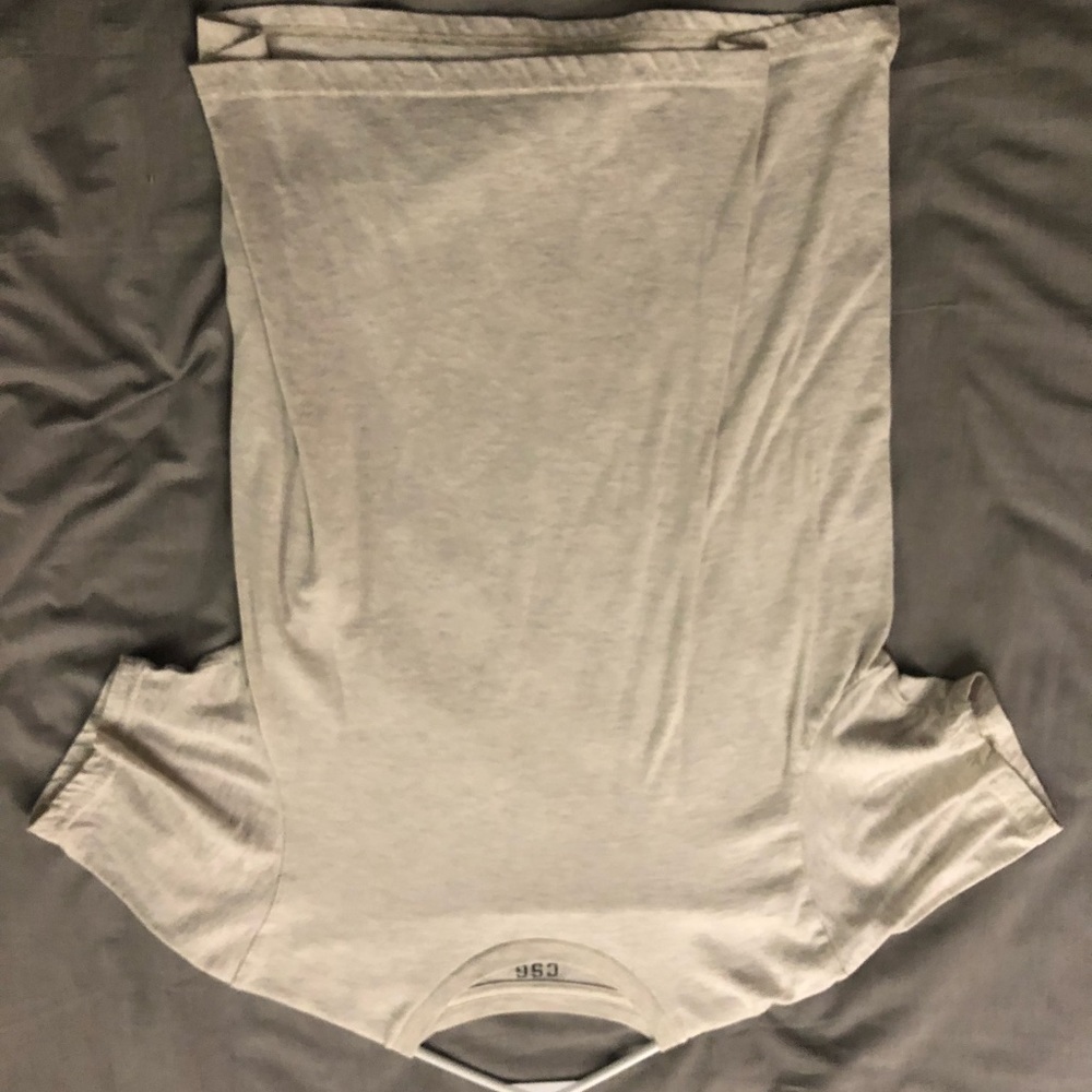 Neutral tee shirt